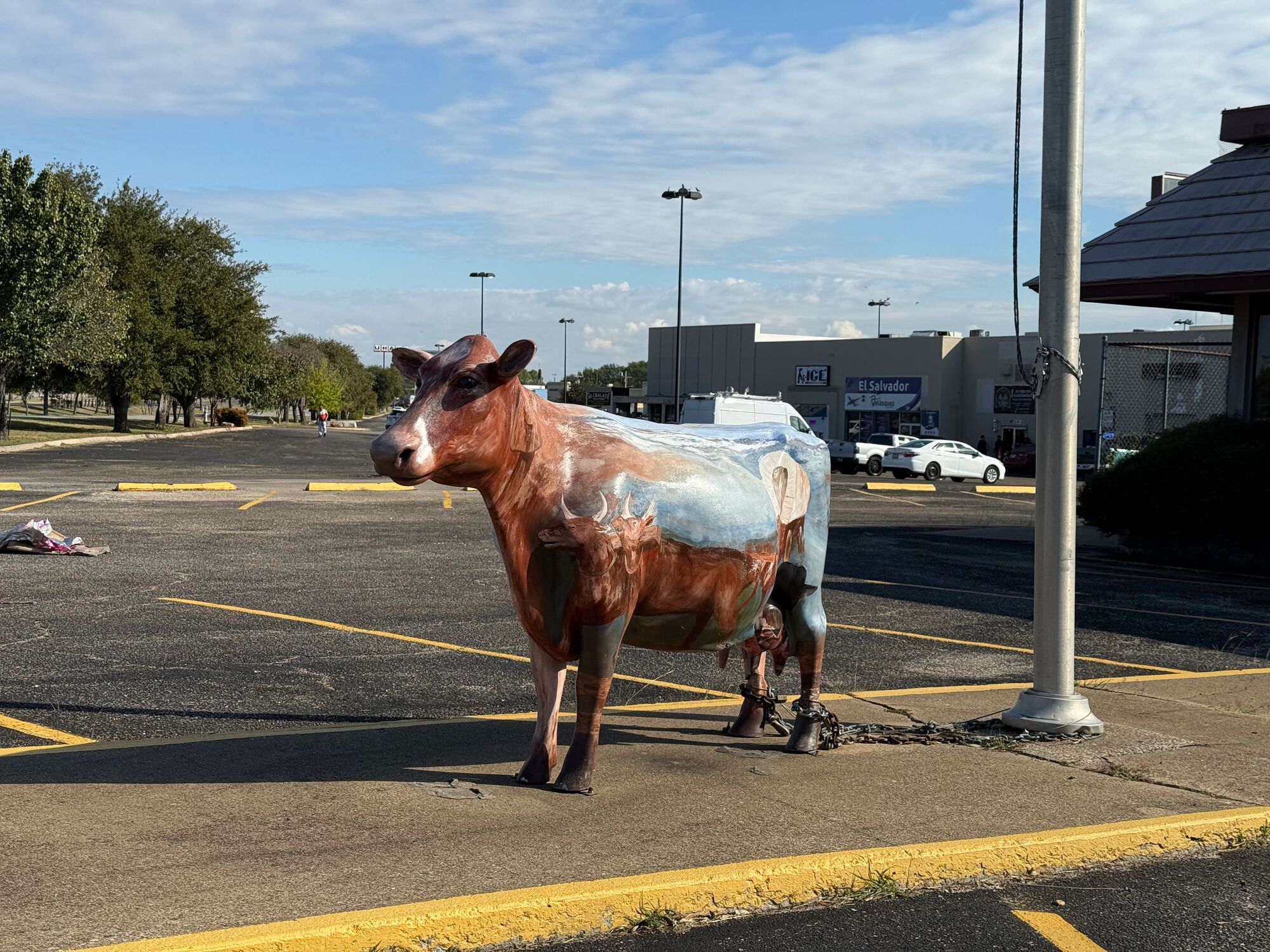 There's a cow mural painted on the Chuck/Brisket portion.