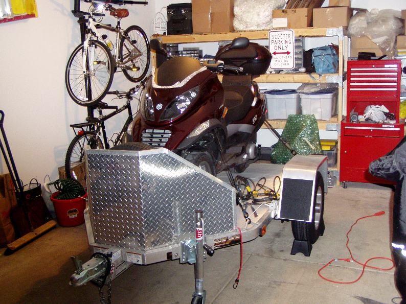 Modern Vespa MP3 250/400 tie down points???????