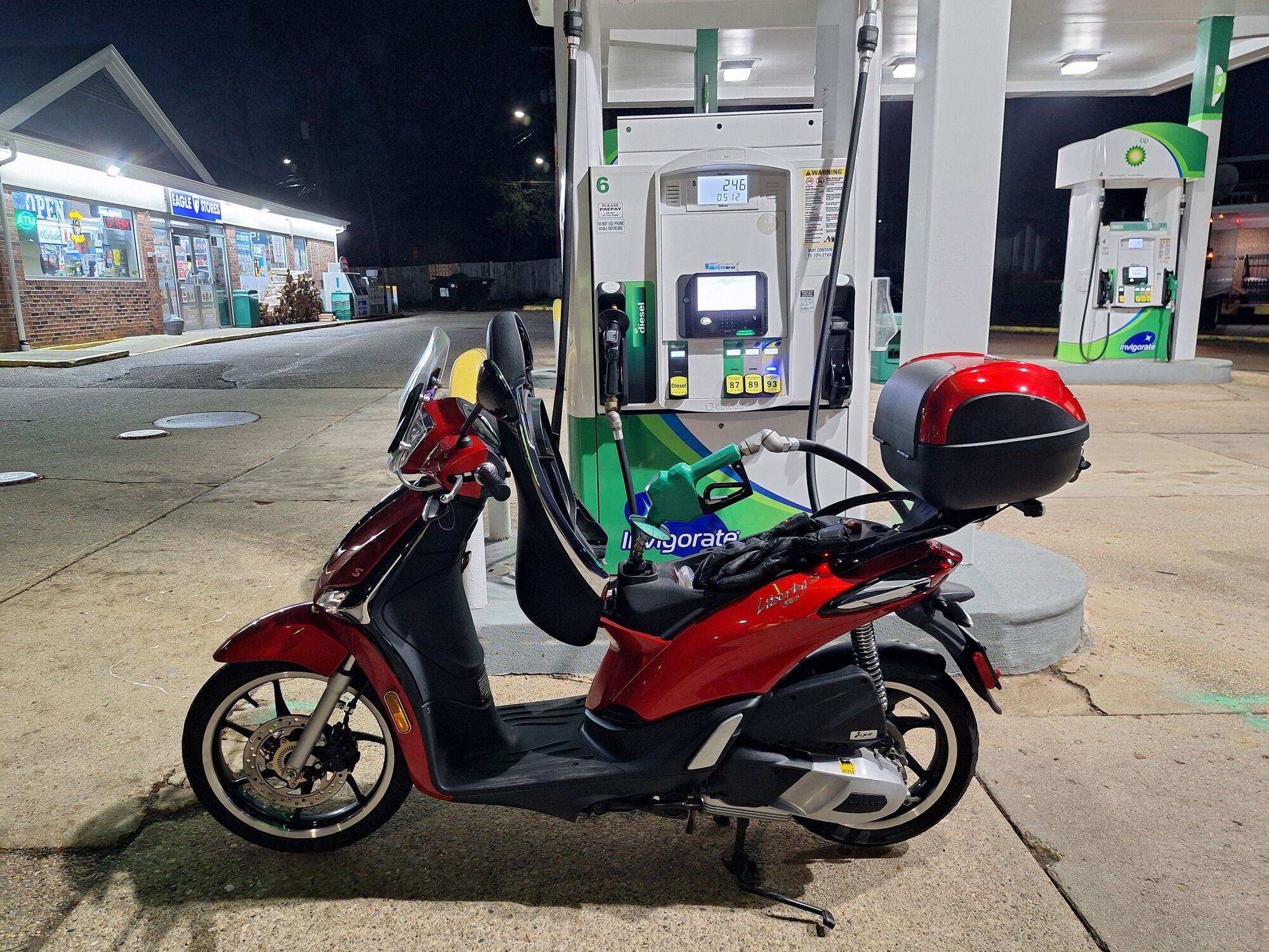 Finally, a station fill-up w/o drama!
Down a couple of bars after ride out for coffee, Y.S., stopped filling at .5 gal. - fuel gauge read full and no over-flow!