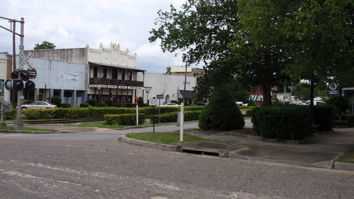 North Railroad Ave