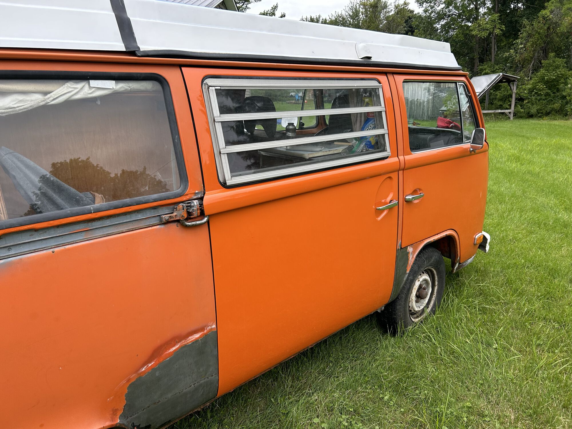 Only 3 1/2 sides, a tailgate and cab door to go.