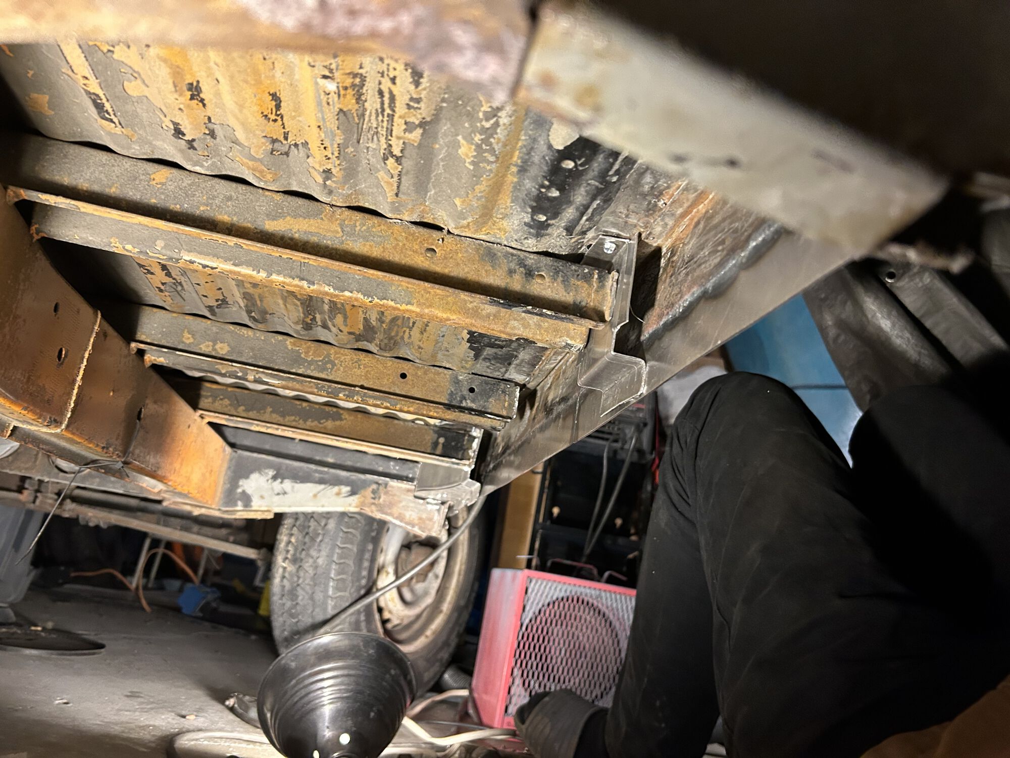 Fitting up inner rocker sections.