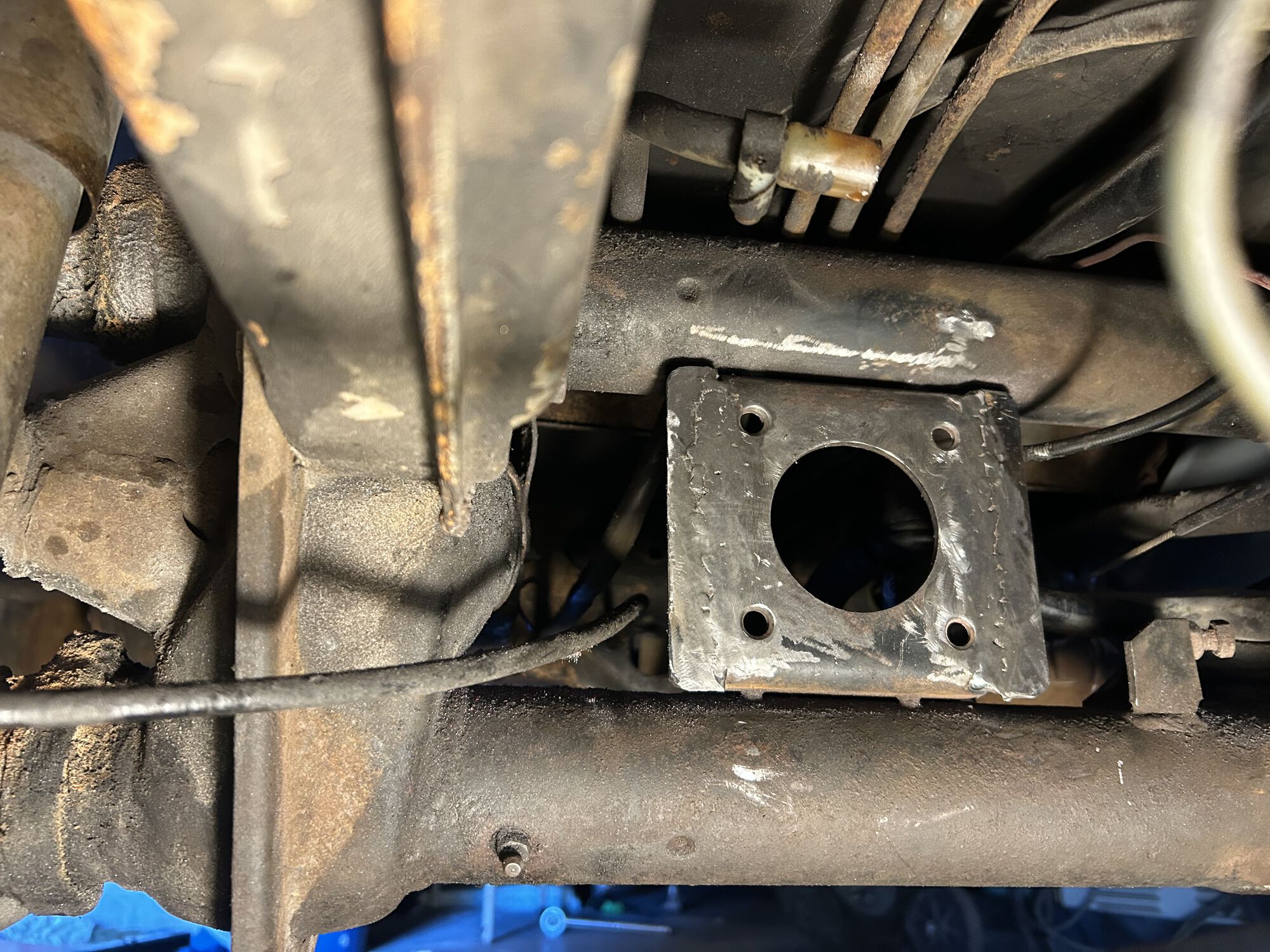 Welded up wider braket 'cos brakes can't come off.