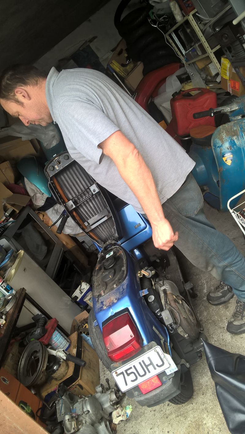 "Whats that other motor on the ground there maaaate?"
"That's a 175 Quattrini"
"Just strap the fucker to the floor boards and ride it down.  quick engine swap and you're racing.  Piece of piss"
"Yeah ok, I've carried a m