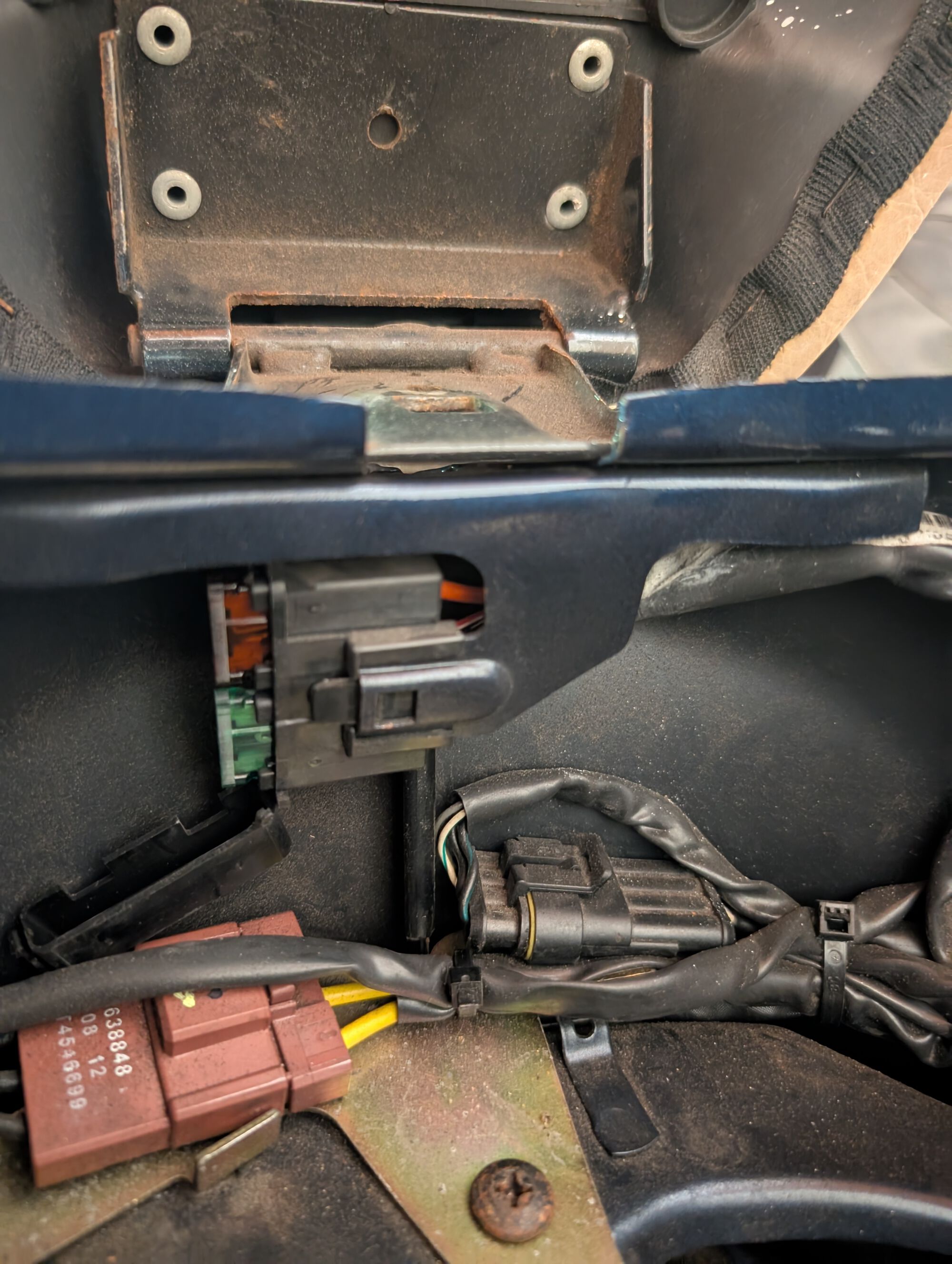 Glove box