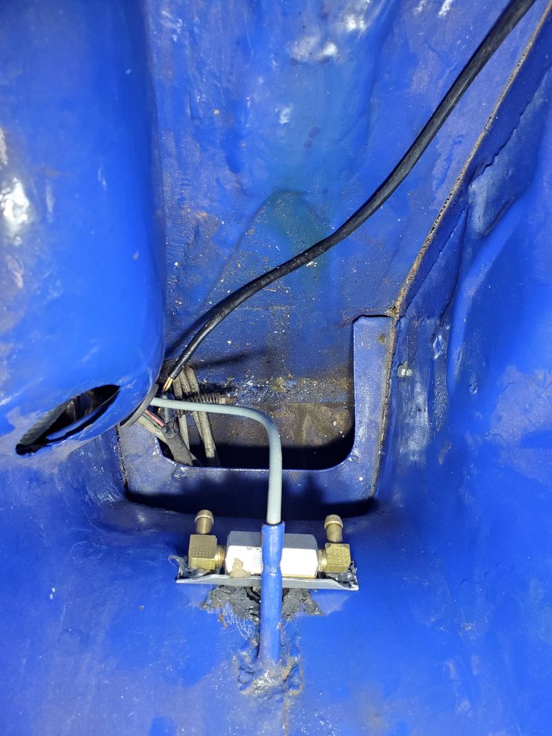 Then there is the bodywork inside the body. Hmmmmm.....