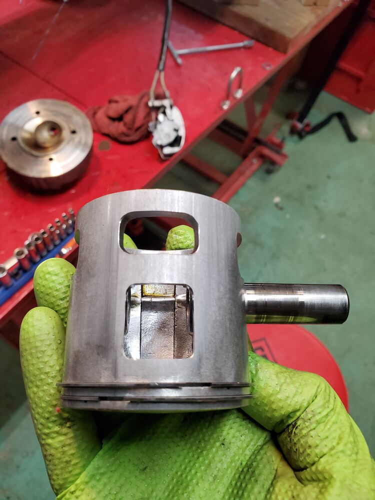 A few marks, but no definitive thing to point to the horrendous noise...