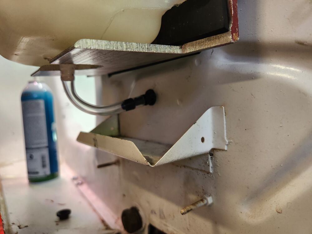Perfect bend and straight into the tank cavity without any kinks