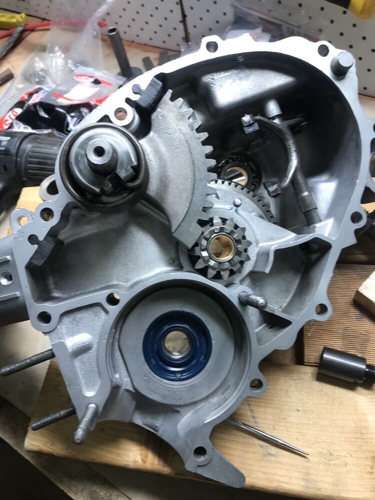 Kickstart and gear change mechanism in too