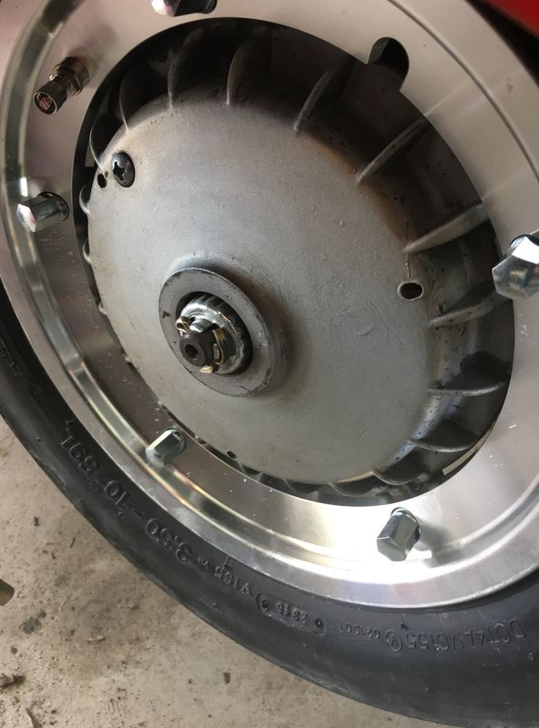 Modern Vespa : Vespa PX 150 (2005) Rear Hub Question