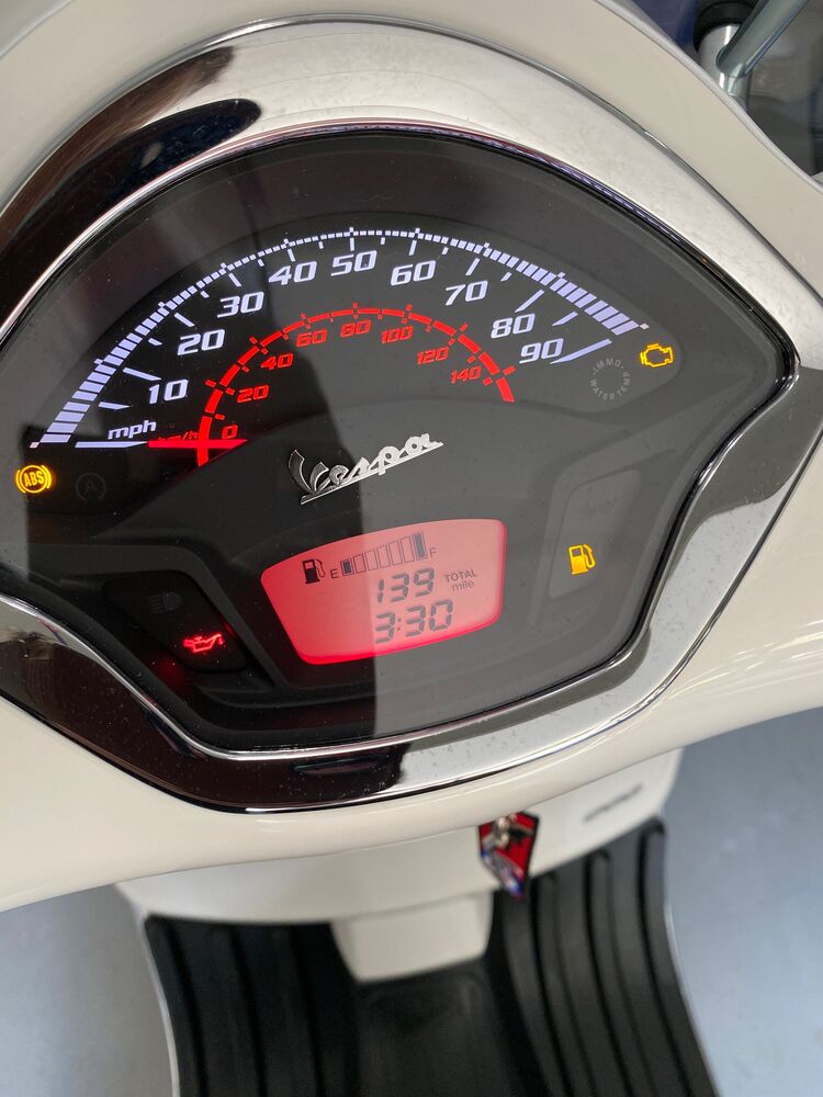 Modern Vespa Fuel Gauge/Light Problem