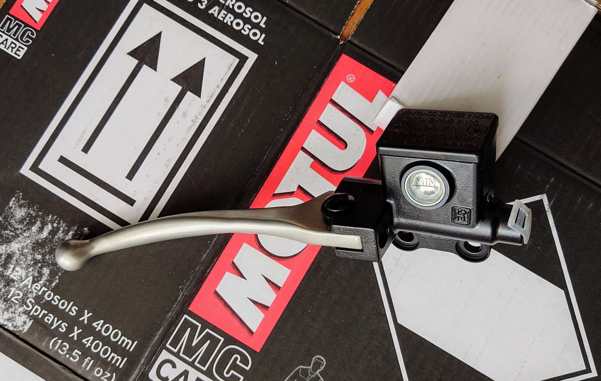 Brand new master brake, not a Heng Tong make, or is it... 🤔