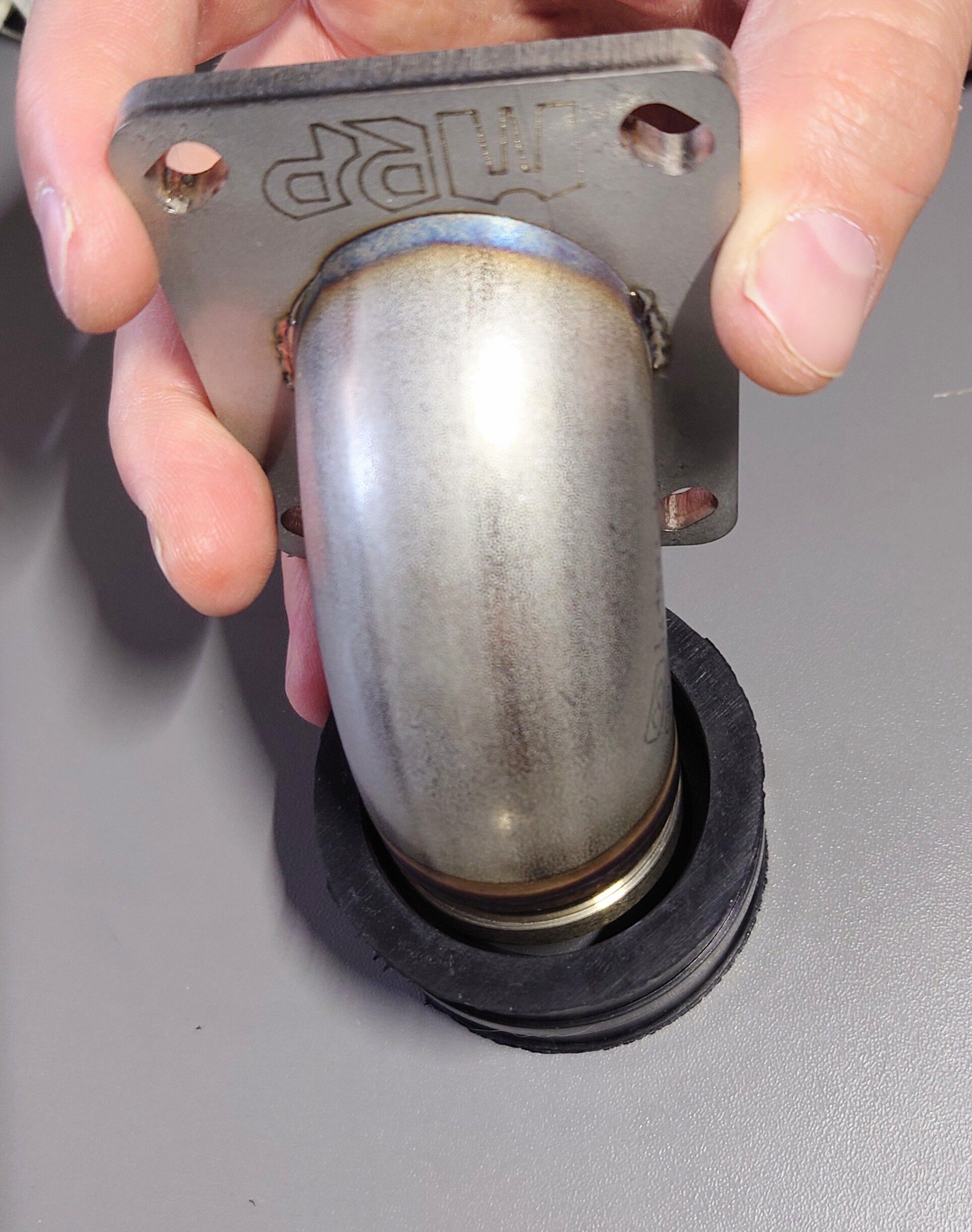 Due to a choice of carb Vs choice of singlefold, there is (was) a gap of 2mm that needed to be ungapped. 🙂