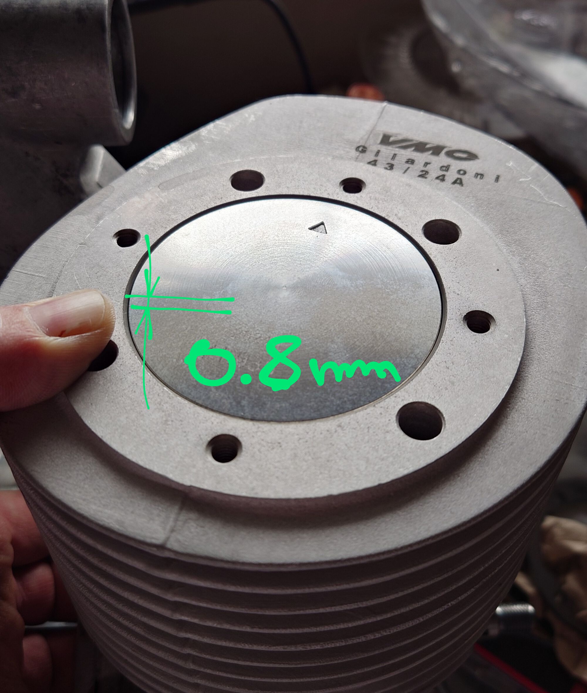On the plus, I now know the piston height at TDC. Measured 0.82-0.85mm, let's call it 0.8mm for the time being.