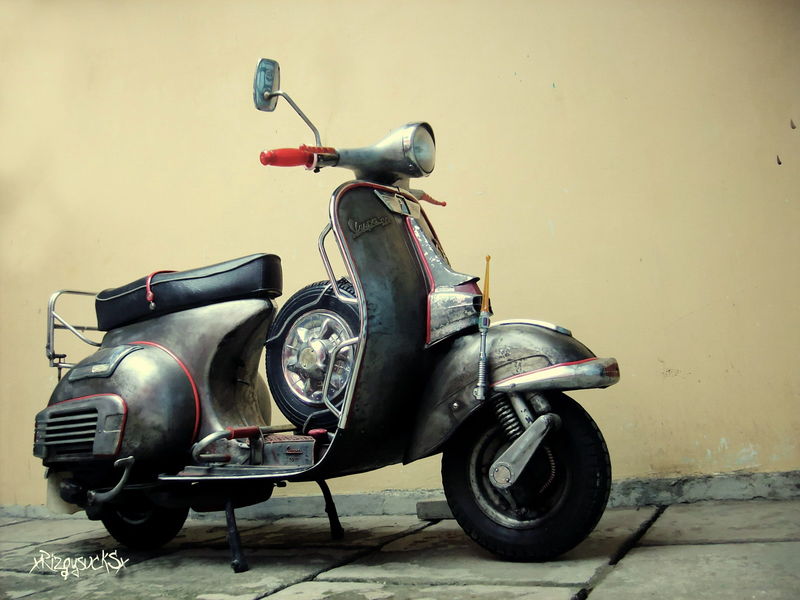 vespa studium製　made in gt Britain 10 collectible scooters you definitely need in your life