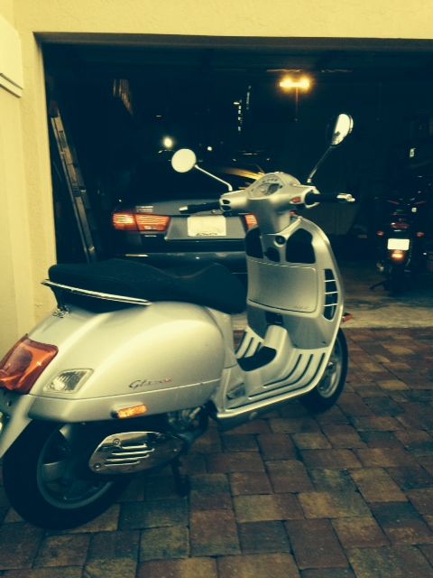 Modern Vespa : Shopping decision asking for advice