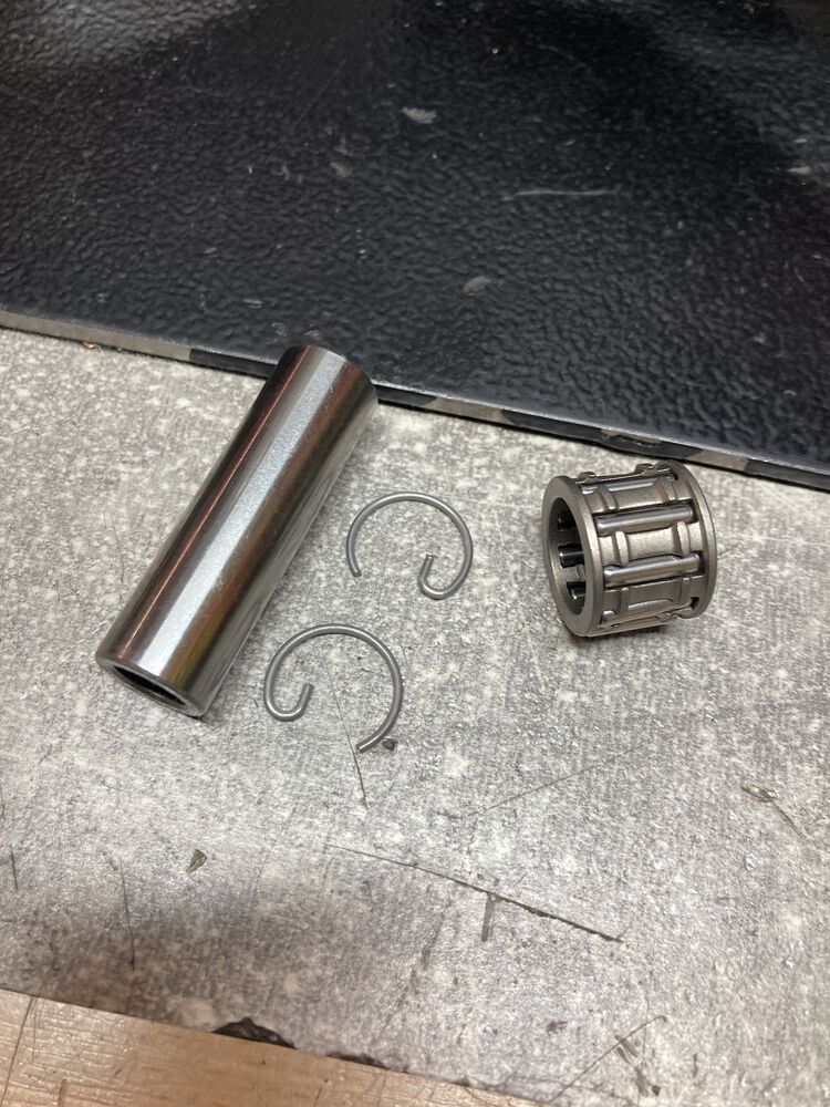 New parts - Malossi pin and Polini bearing.