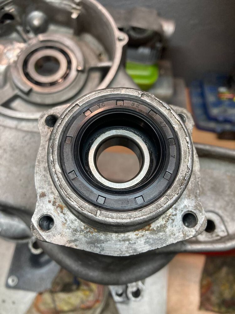 Modern Vespa rear hub oil seal