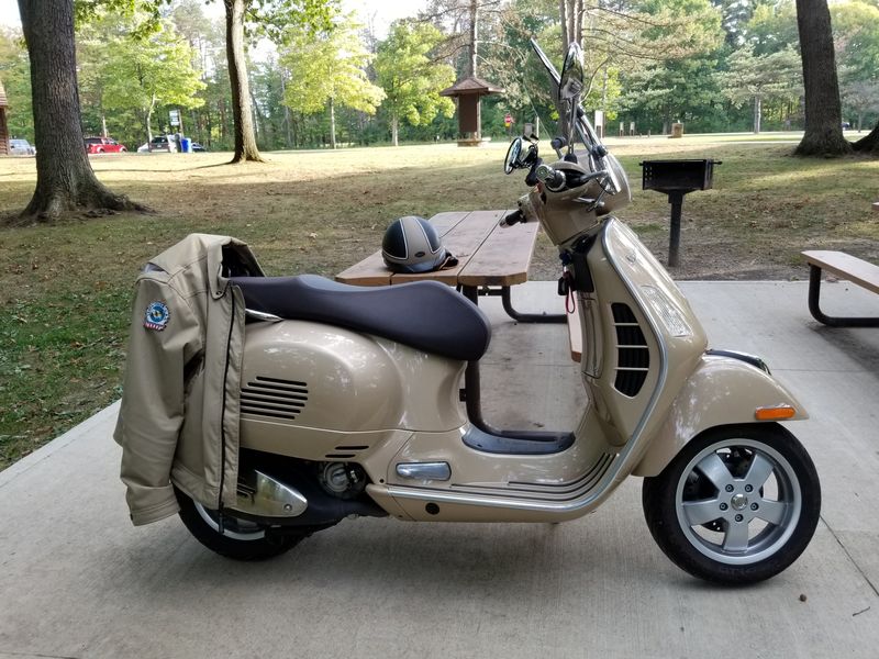 Vespa in Metro Park