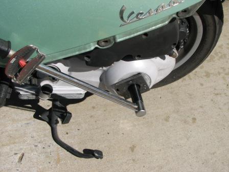 Used torque wrench to remove clutch nut and washer