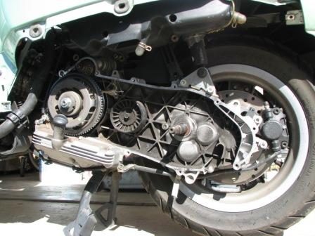 Housing off, annd clutch removed with most of the debris removed.