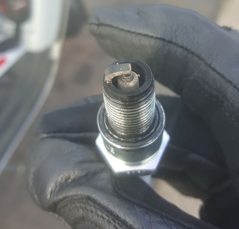 Spark plug - plug chop