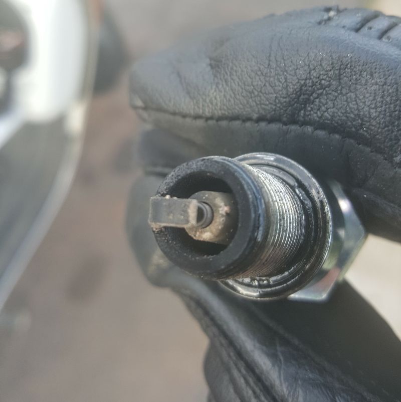 Spark plug - plug chop