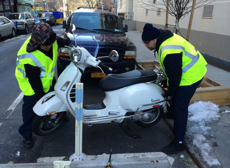 Modern Vespa : What's a nice girl like you...? Scooter photo funnies