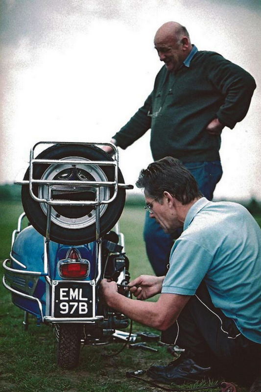 Modern Vespa : What's a nice girl like you...? Scooter photo funnies