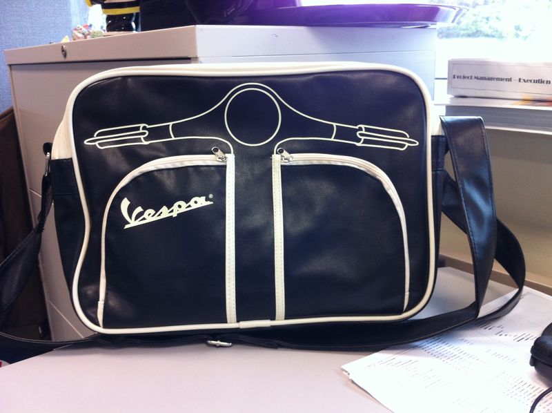 forme messenger bag