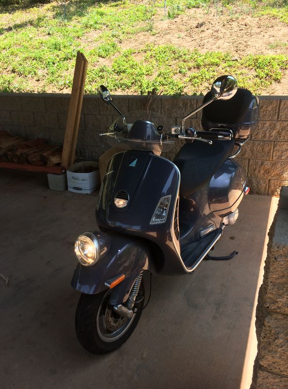 Modern Vespa 2007 GTV250 Great condition. Escondido,Ca