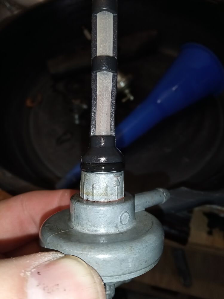 Modern Vespa Et2 petcock leak and no gas to carb.