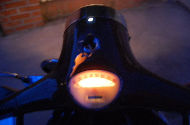 Check out that custom blue high beam indicator!