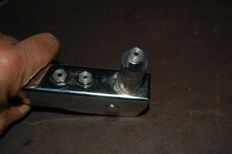 Modern Vespa : Floor rail installation