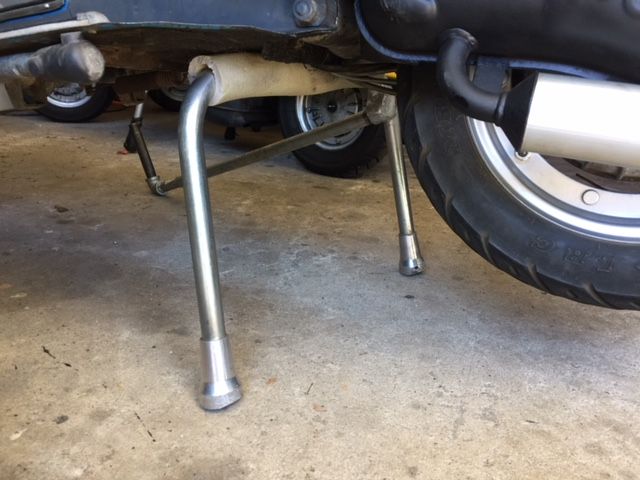 View from other side. Note squishy foam insulation to protect paint...or in this case, primer