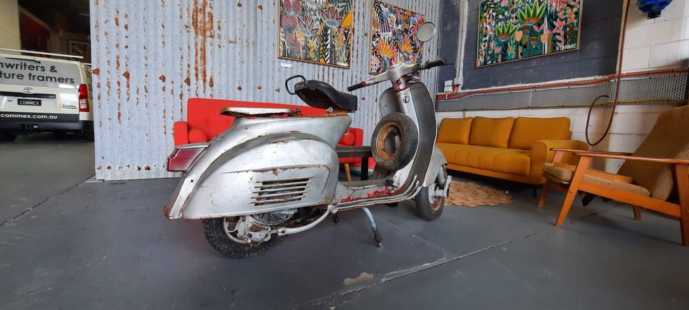 Rough looking 1975 vespa 150 super as I got it