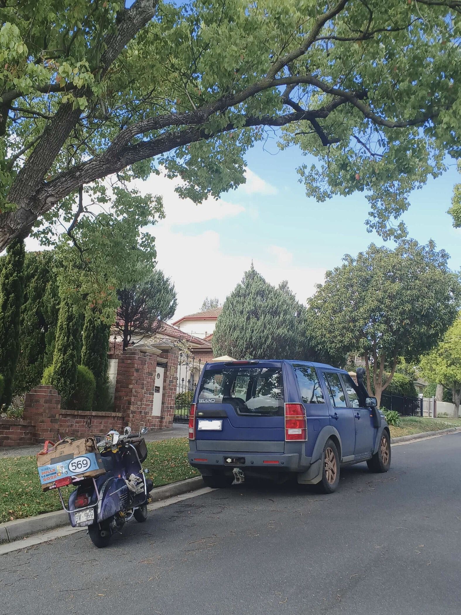 A lucky 888km later, we arrived back at Dark Lord Craigs place to pack scooters into our cars & drive the extra few hours home!
We managed to get to Melbourne faster than Craig, who used a few trains, planes & automobiles