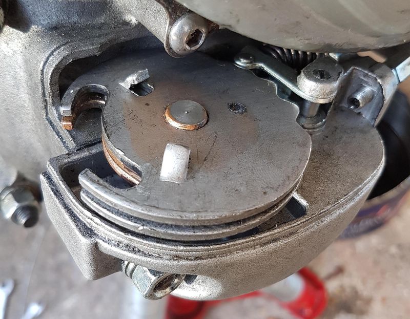 Modern Vespa EFL gearbox, oldie gear selector