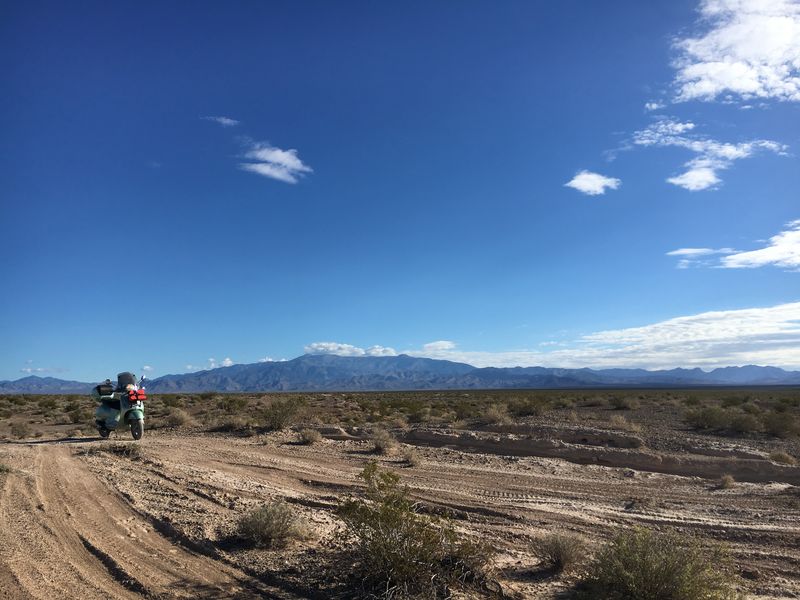 Day 2: our first, 20 mile stretch of powder, which was to kill off a couple of our riders. I laughed this section off.  The next day, on the 47 mile stretch, I wasn't laughing.