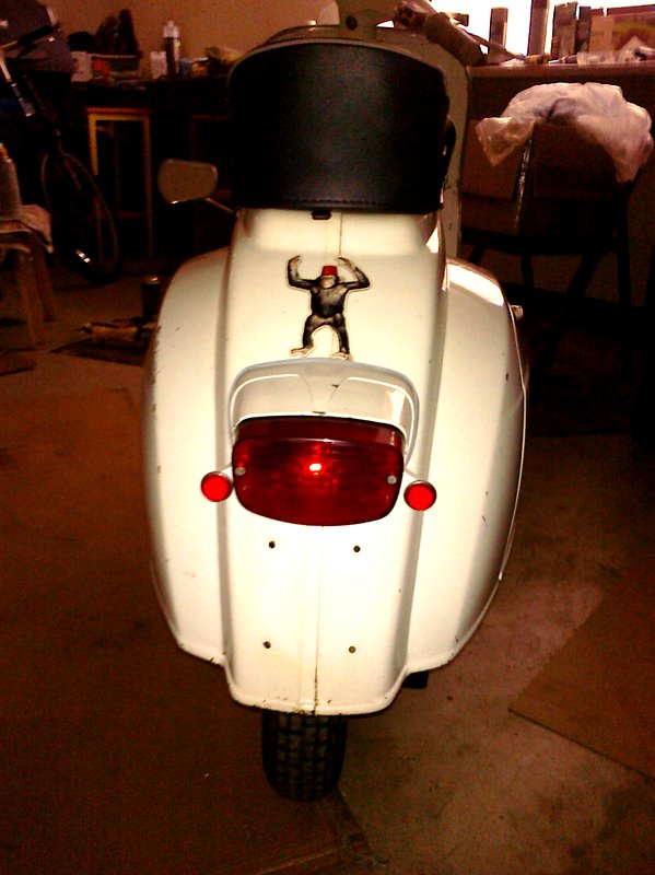 Modern Vespa : Looking for some nice rear end pics!