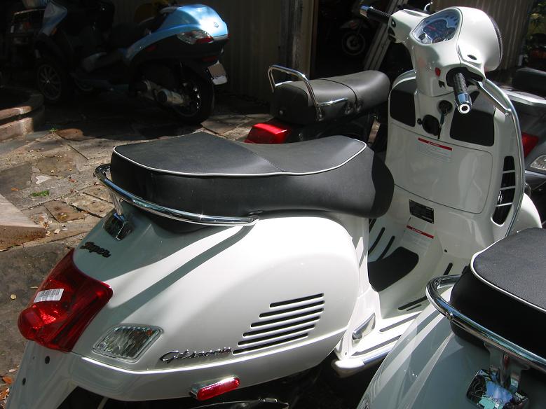 Modern Vespa I saw the 300 GTS in Austin today I took some pictures