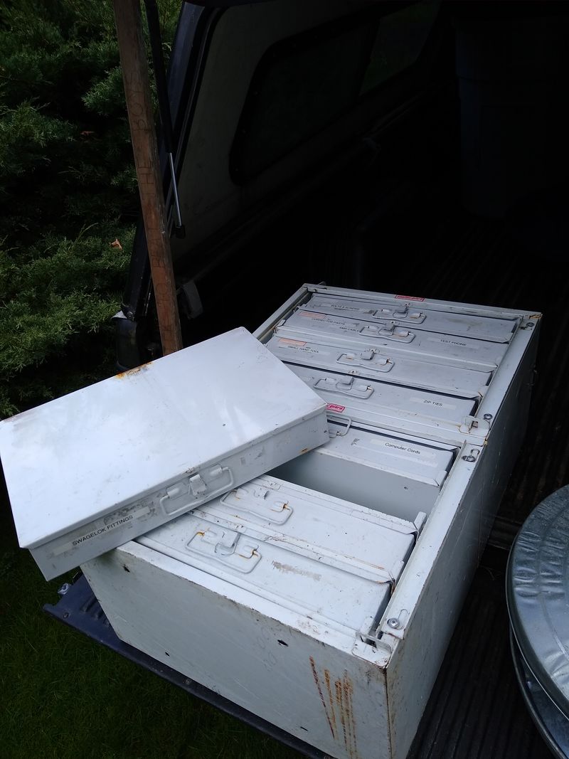 deluxe steel w/ drawer locks and removable drawers and latching lids with little rust anywhere