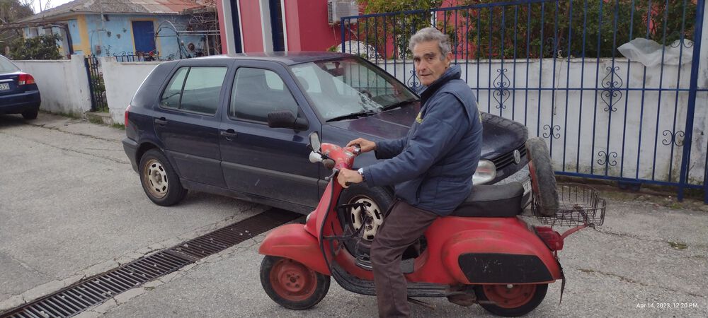 My first run down to the village to show off for my nephew. He gave this to me 14 years ago, my very first Vespa. He was surprised how easy it started and how strong it runs after more than 50.years. Most of those years he was delivering the mail the