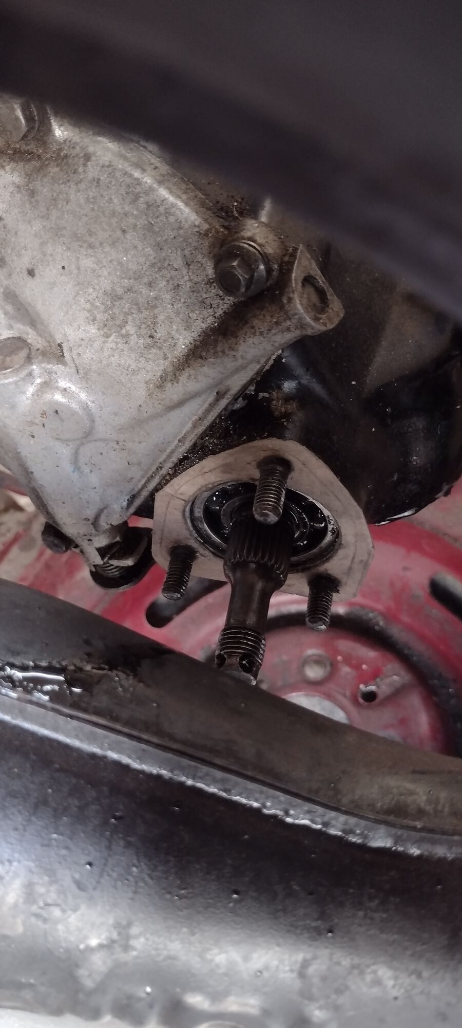 Modern Vespa RTV sealant instead of a gasket for crankcase halves