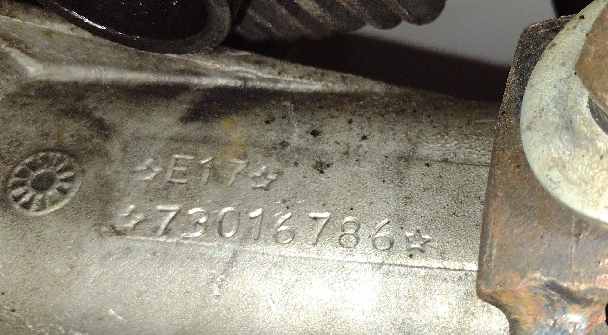 This motor is newer, came low miles from a new Stella about 2011 when it upgraded to P200. It has auto lube & electric start , let me know if you are looking for one.