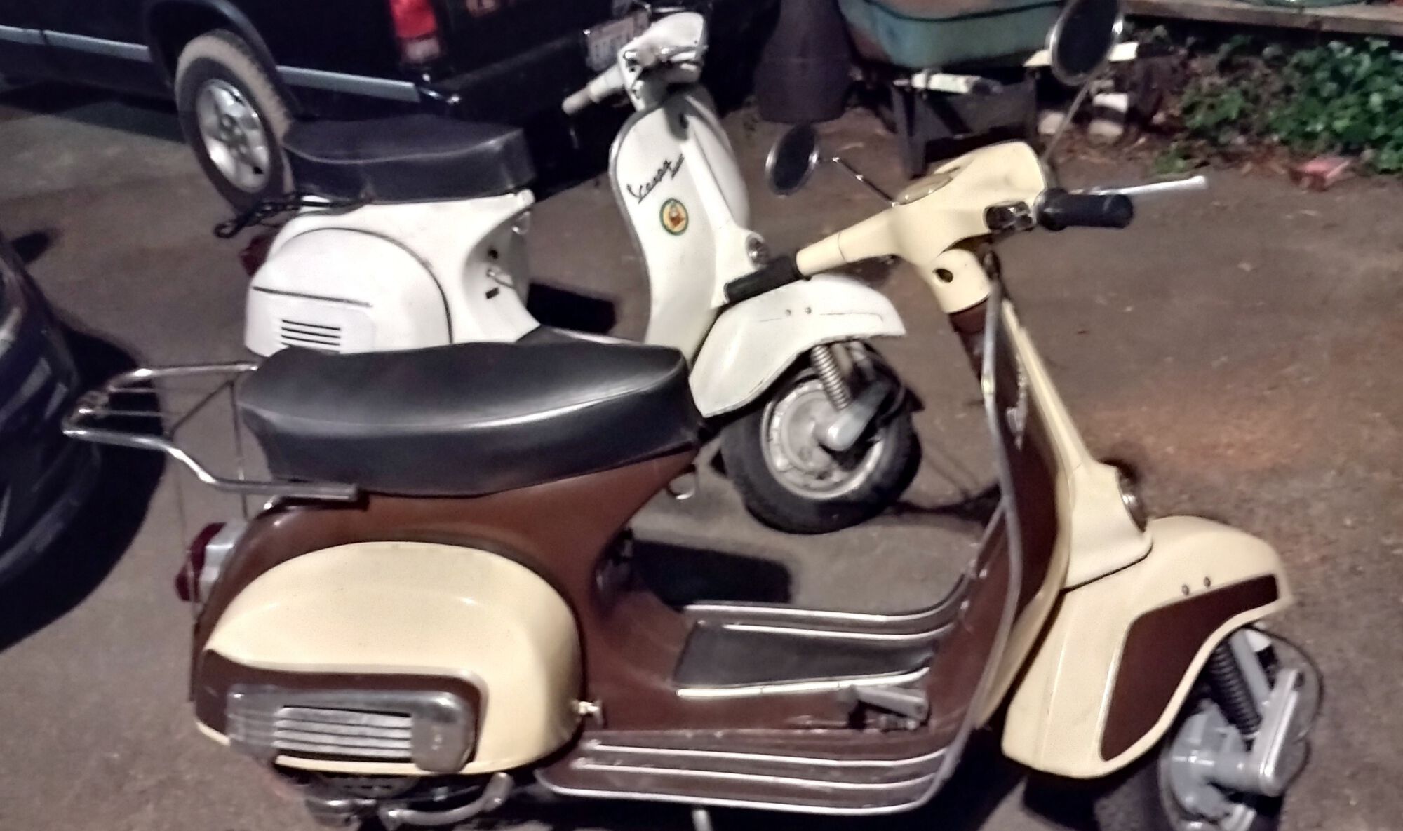 Here's both of them, the 125 Super has a 10" LML motor and front converted to 10" to match
