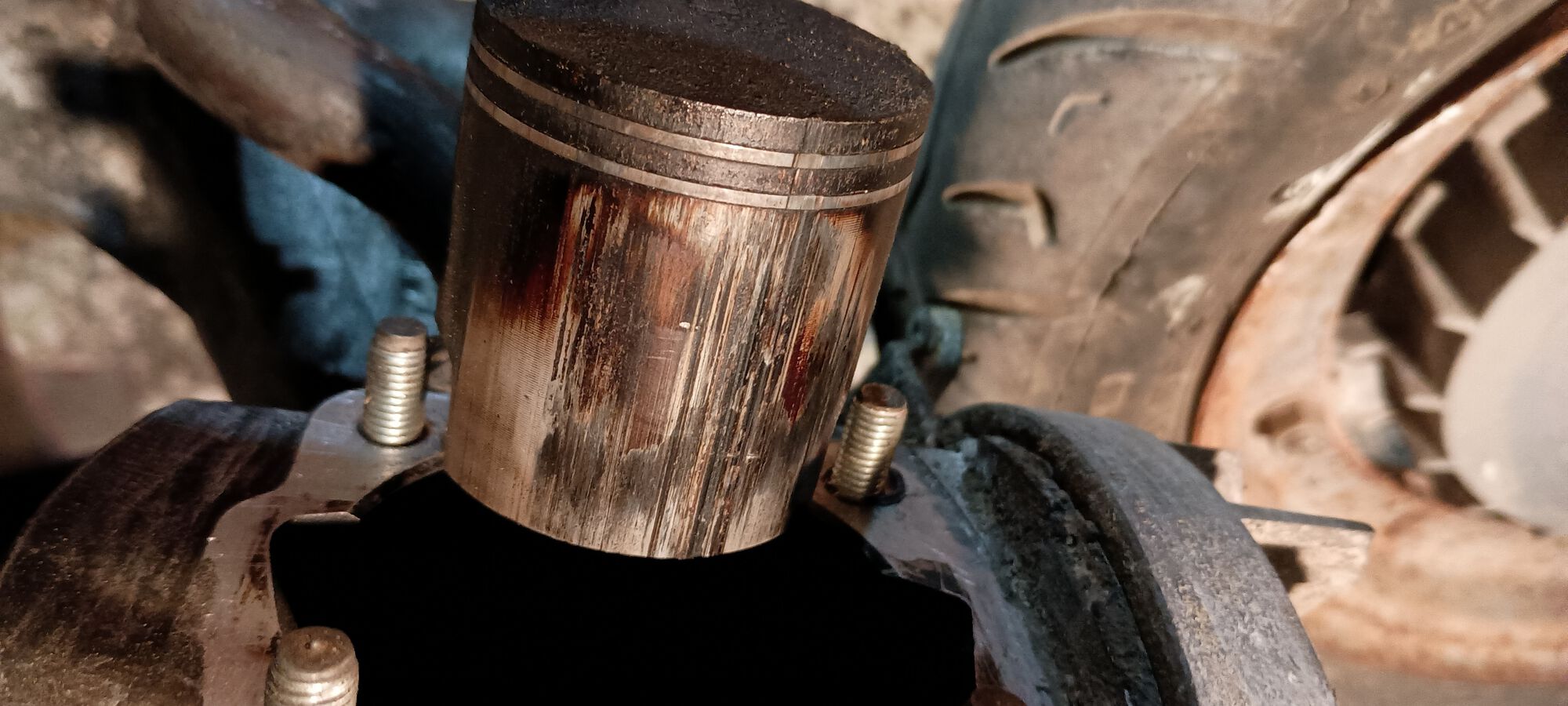 What I thought was likely a holed piston coz compression was practically nonexistent turned out to be a trashed Olympia 70cc kit and the worst stuck rings I've ever seen