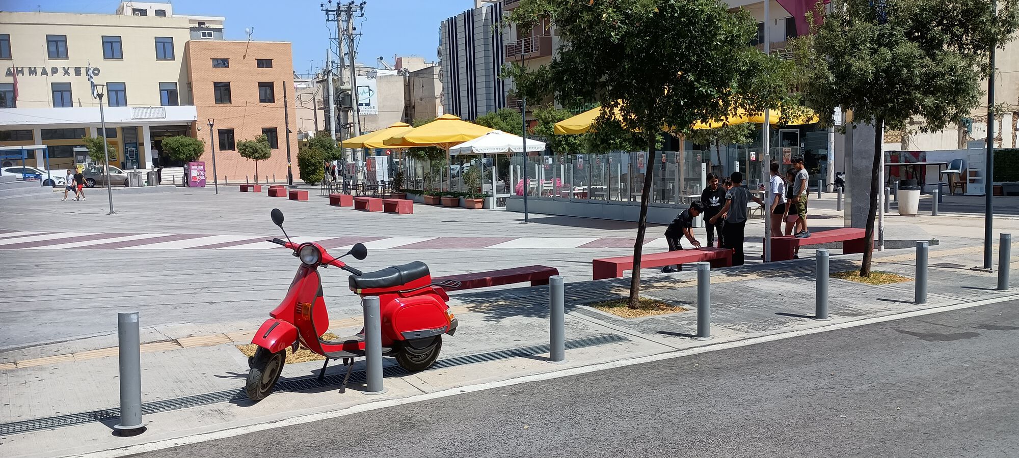 It's pretty big w/ lots of space for kids to play. Local town hall/municipal office across the way
