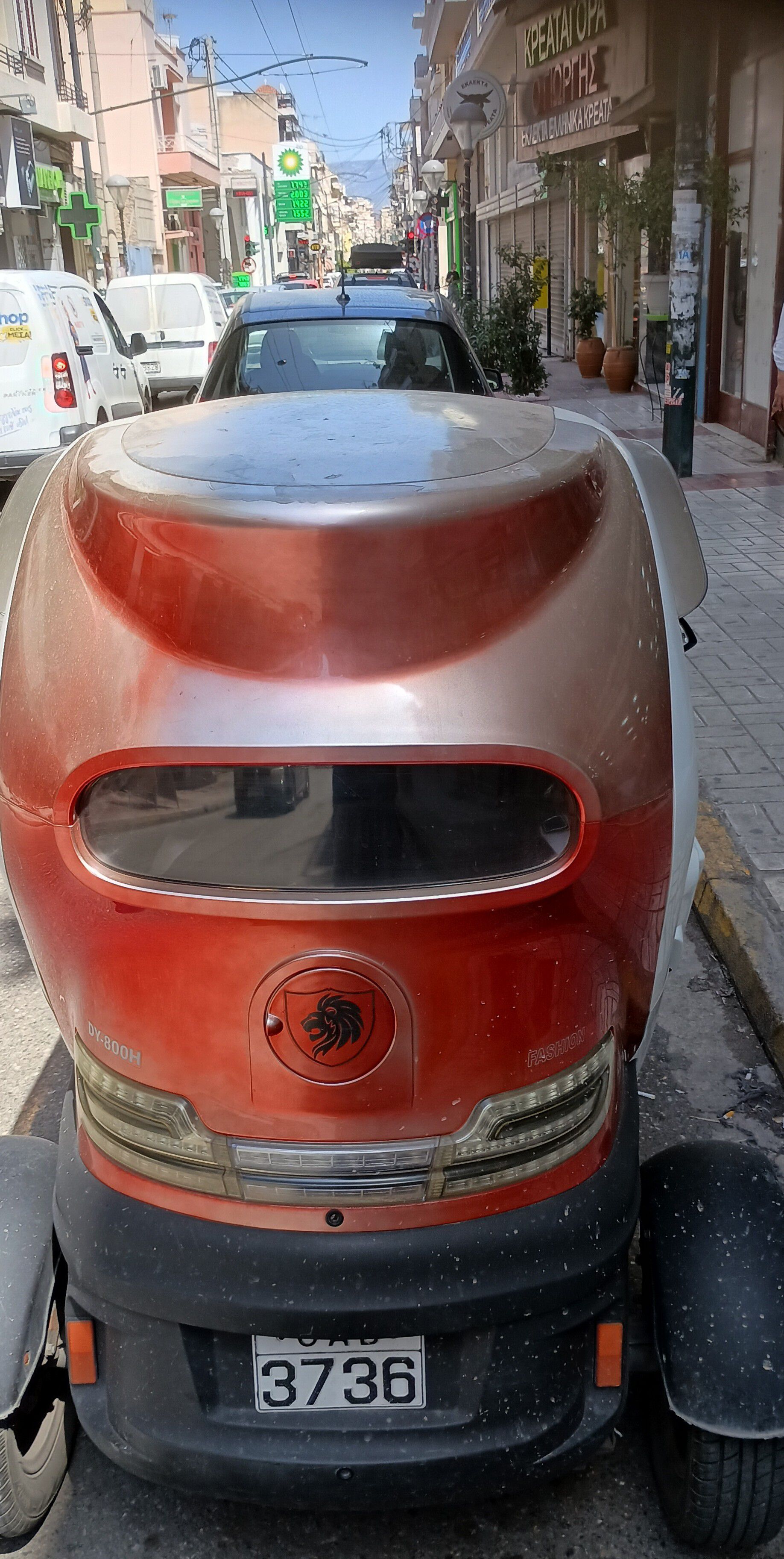 On the way back I spotted this strange vehicle