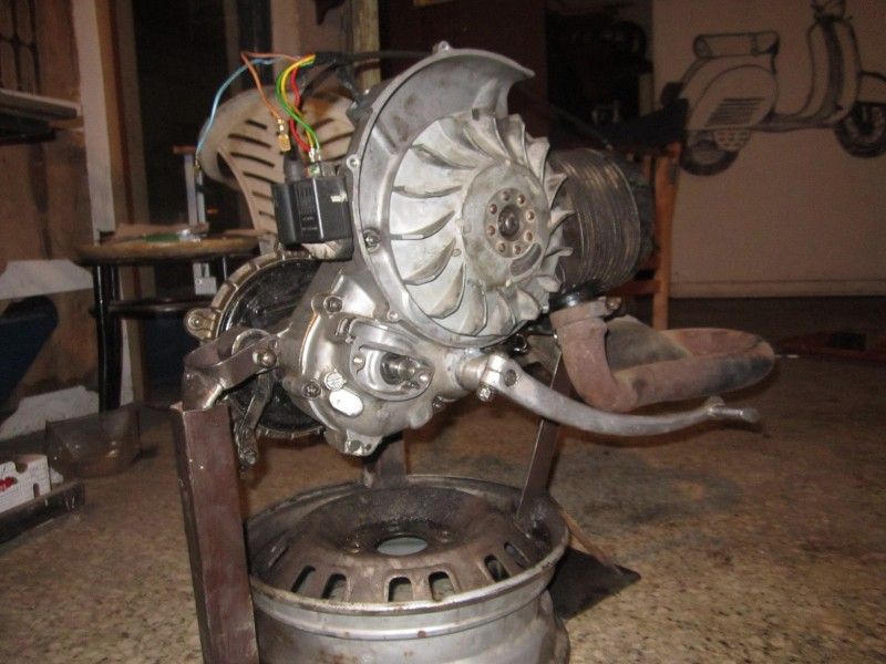 If you have a sharp eye, you'll notice I used an older kick start gear I had on hand and so I had to use the older style lever.